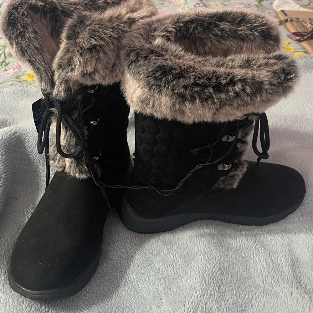 NWT Liz Claiborne Women’s Winter Boots Size7